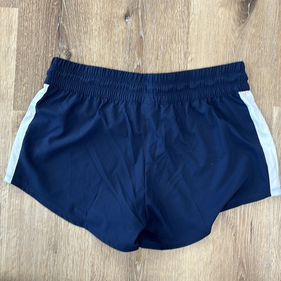 Reebok Training Shorts - Picture 2 of 5